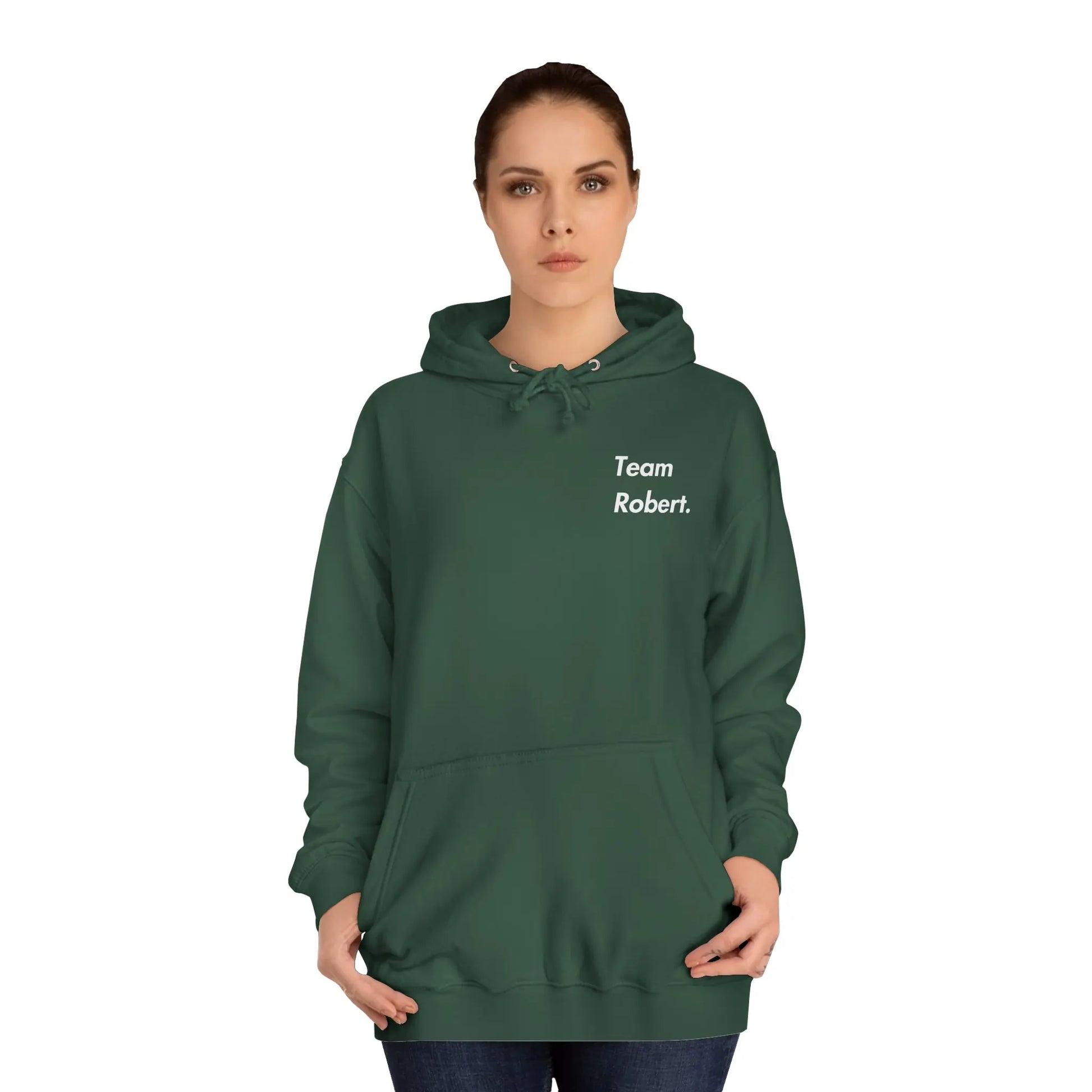 Frau mit grünem Habeck Pullover