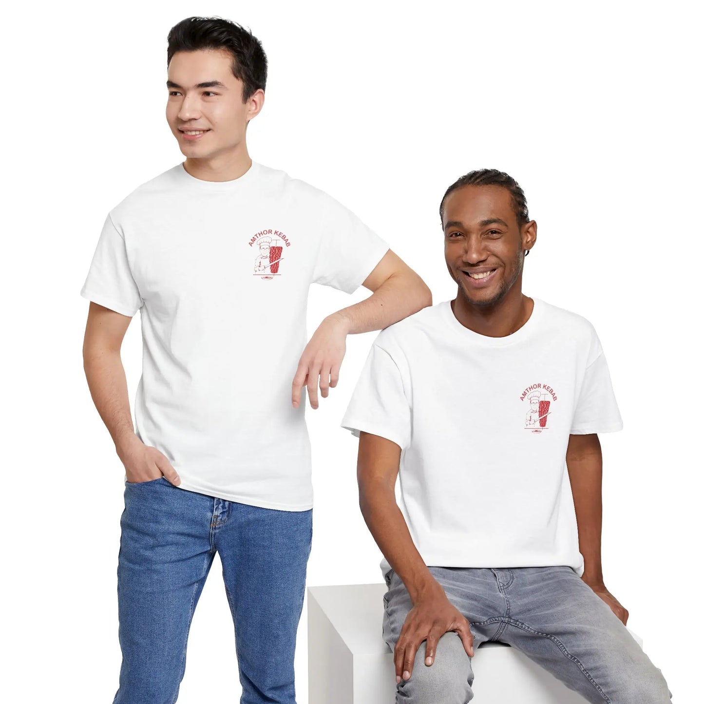 Mann trägt Philipp Amthor Meme T-Shirt, lustiges Politik Outfit als Alternative zum Söder Kebab, viraler Amthor Döner Look.
